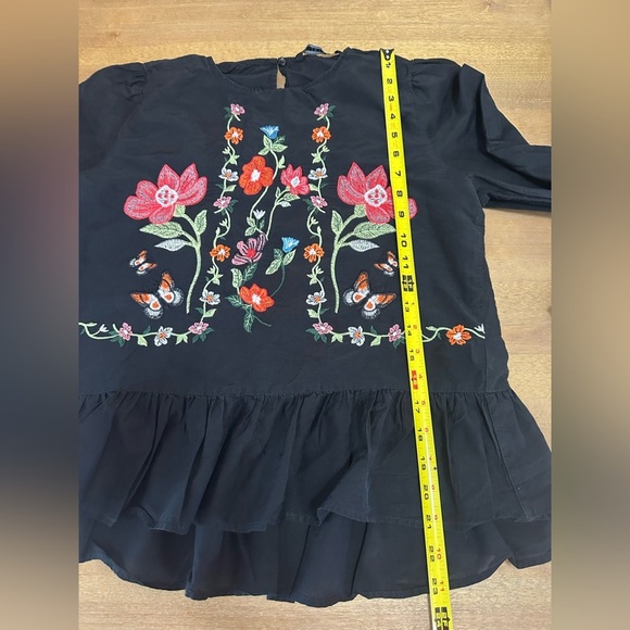Zara Women’s Black Embroidered Blouse Medium - Picture 5 of 9